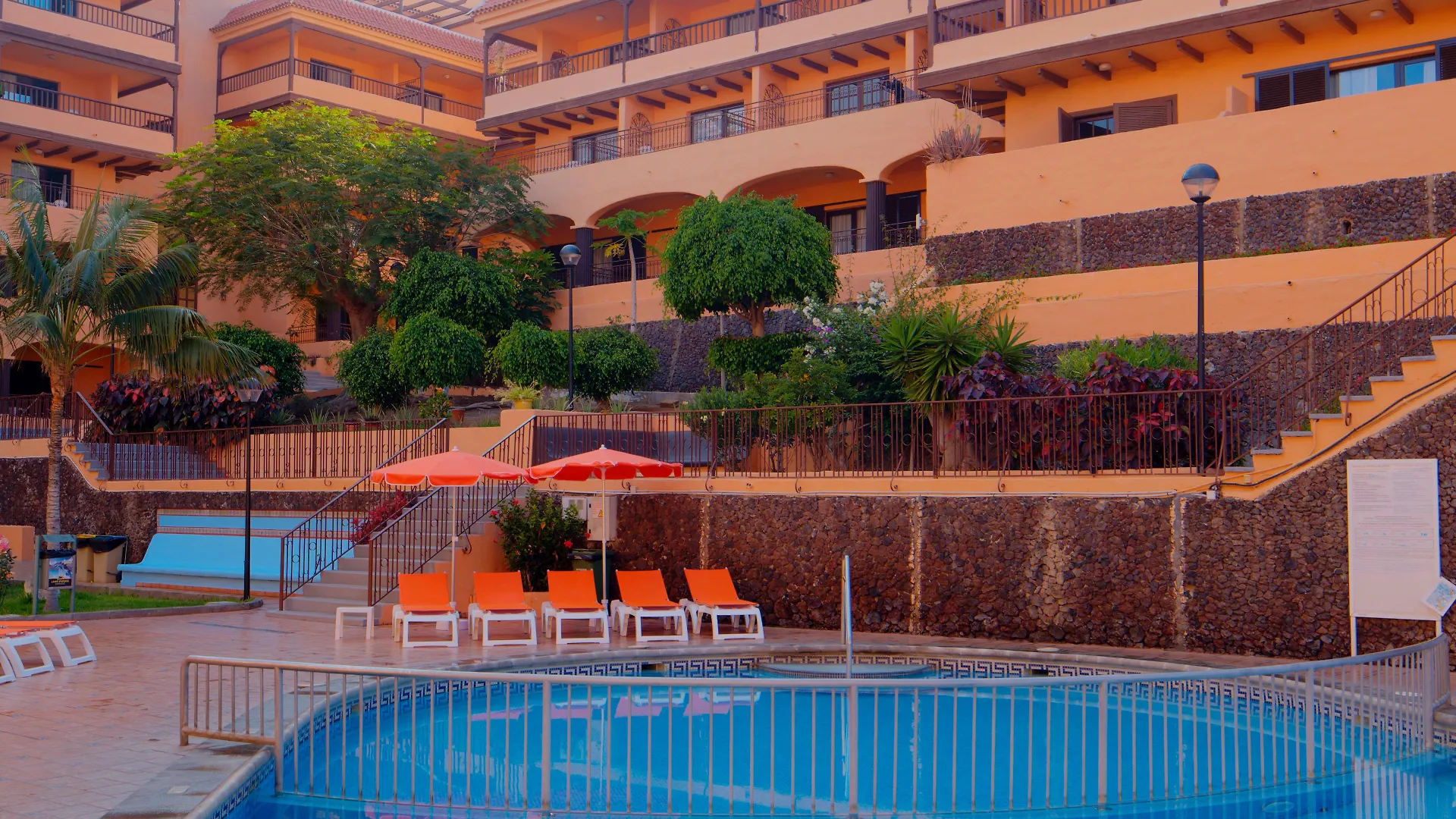 Coral Los Alisios Los Cristianos  0*, Los Cristianos (Tenerife) Španělsko
